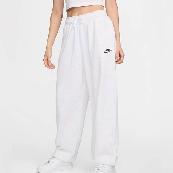 Nike Pants - NWT Nike Women’s Sportswear Club Fleece Mid-Rise Oversized Sweatpants